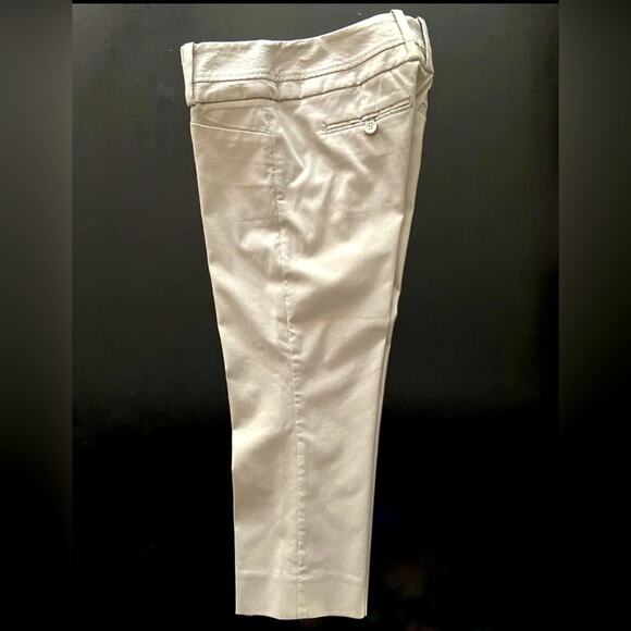 The LIMITED ‘Exact Stretch’ Beige Capri Pants size 0 (NWOT) - Picture 8 of 8